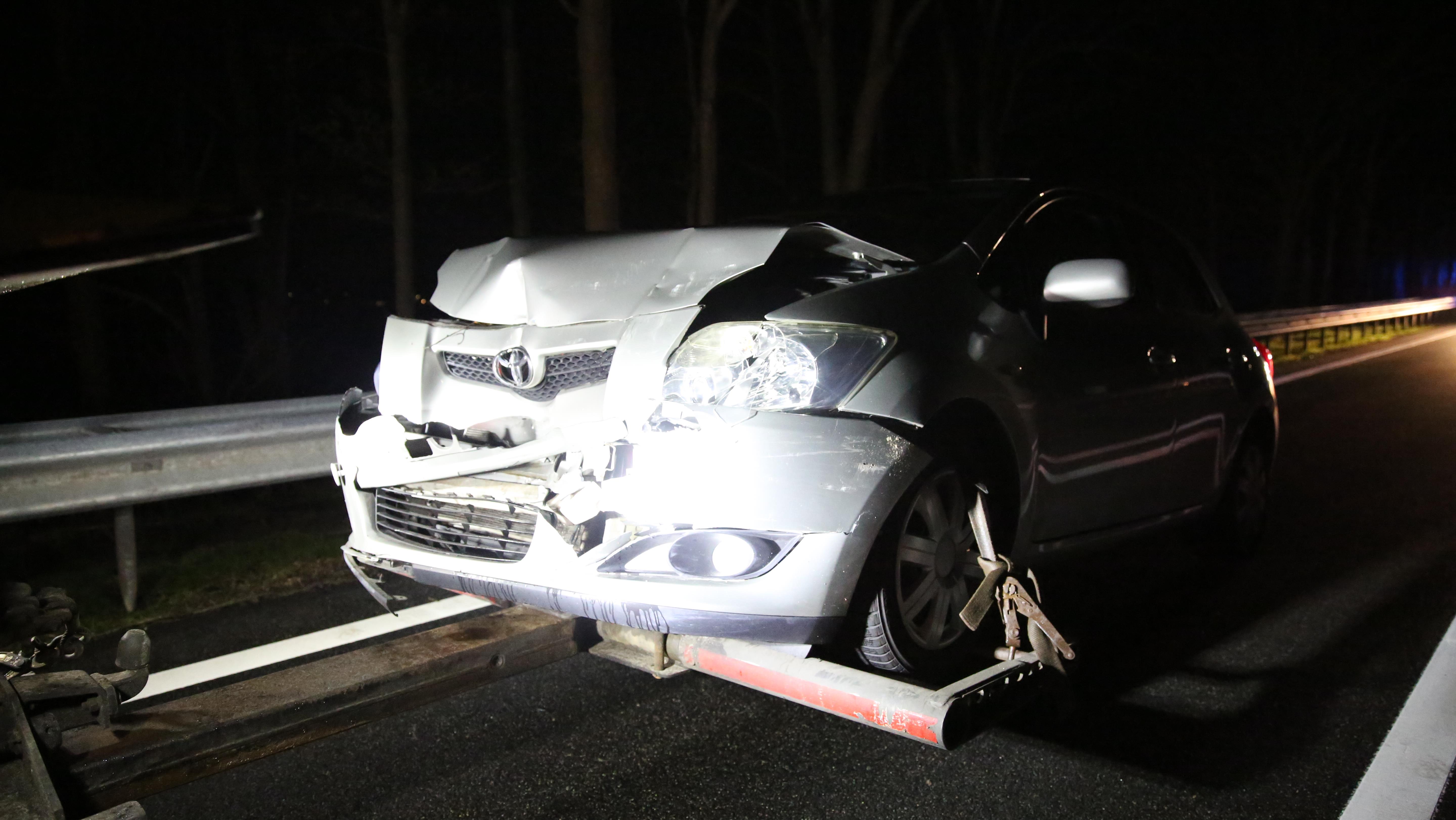Eén gewonde bij kop-staartbotsing op N36 bij Beerzerveld. Eén gewonde bij kop-staartbotsing op N36 bij Beerzerveld.